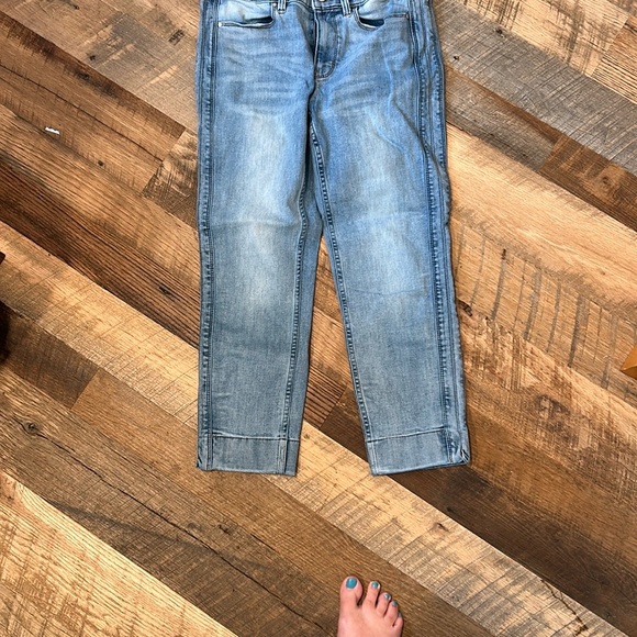 WHBM Capris - Picture 2 of 9